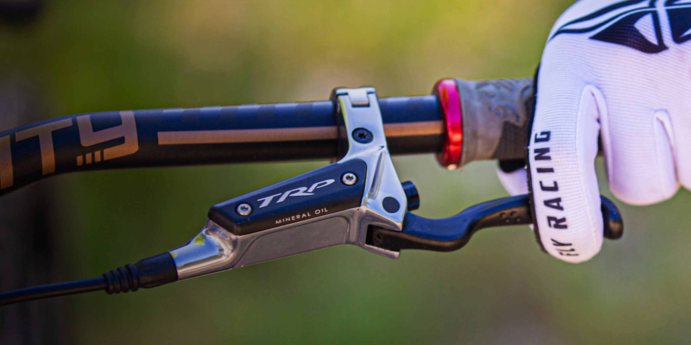 TRP DH-R EVO ergonomic brake lever blade design for comfortable mountain bike control and reduced hand fatigue